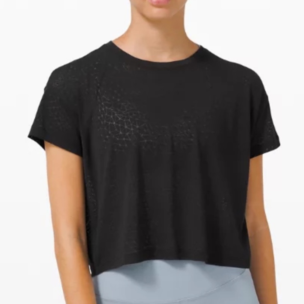 Cates Veil Tee size 8 Lululemon